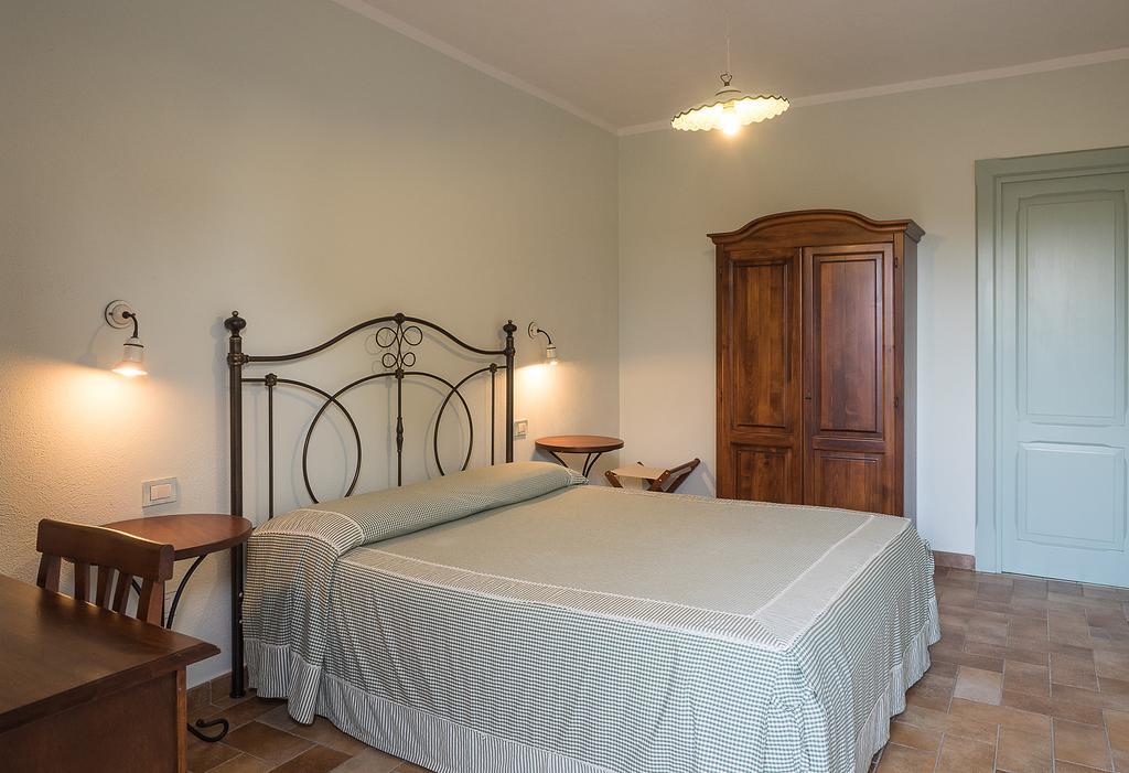 B&B Corte Degli Struzzi Pescia Romana Habitación foto